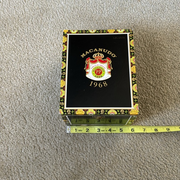 Wooden Mancanudo Cigar Box - Picture 2 of 8